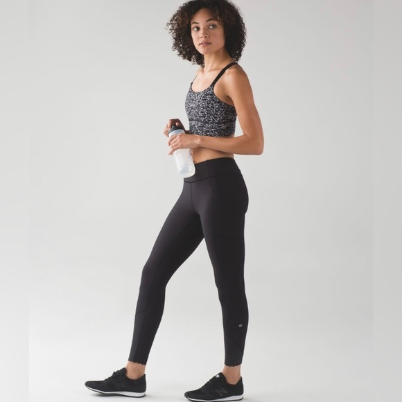 Lululemon Both Ways Bra Iced Wave White Black size 6 - Picture 4 of 8